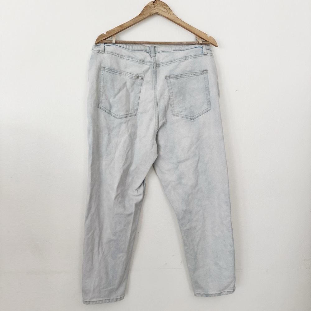 Wild Fable Light Wash Relaxed Fit Jeans size 16 - Picture 3 of 3